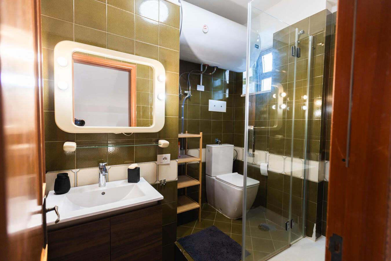 Bathroom No2 top floor Nice shower after great kitesurfing day in the Kite lodge